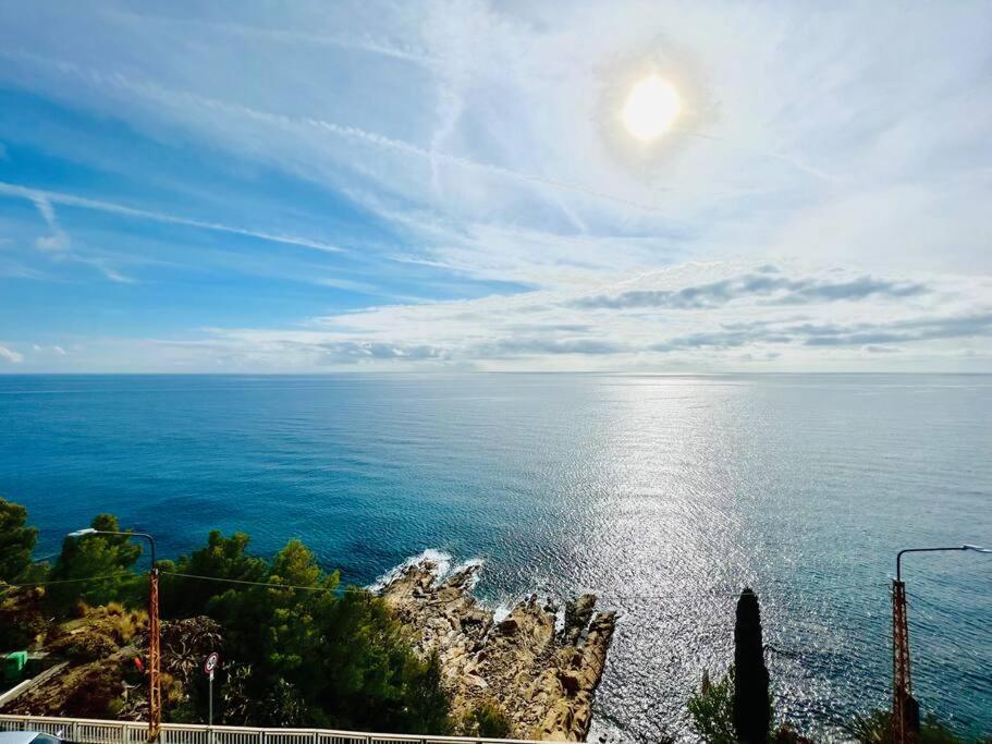 Suite Sunset 18 - Fronte Mare Санремо Екстер'єр фото