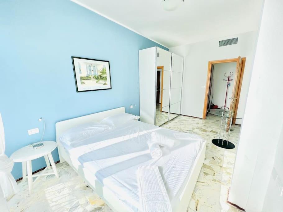 Suite Sunset 18 - Fronte Mare Санремо Екстер'єр фото