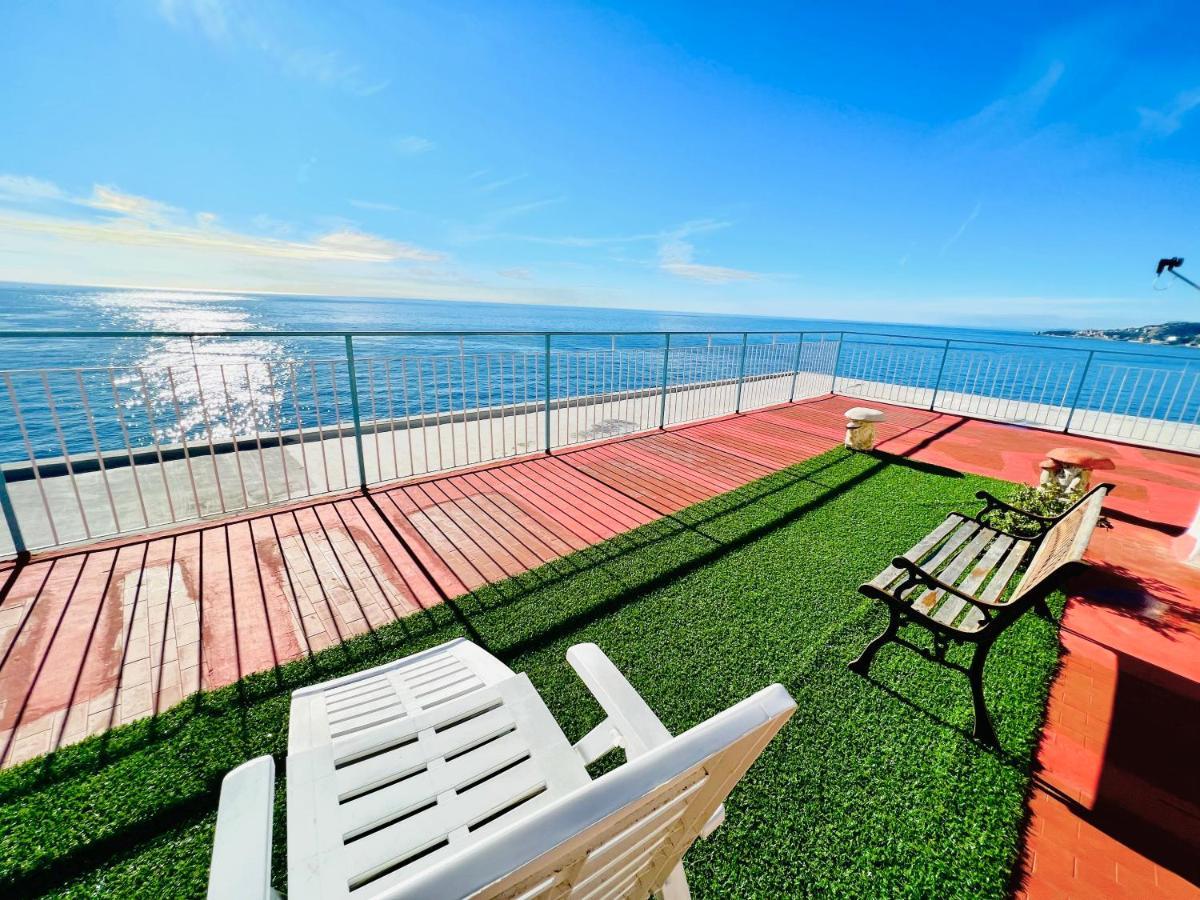 Suite Sunset 18 - Fronte Mare Санремо Екстер'єр фото